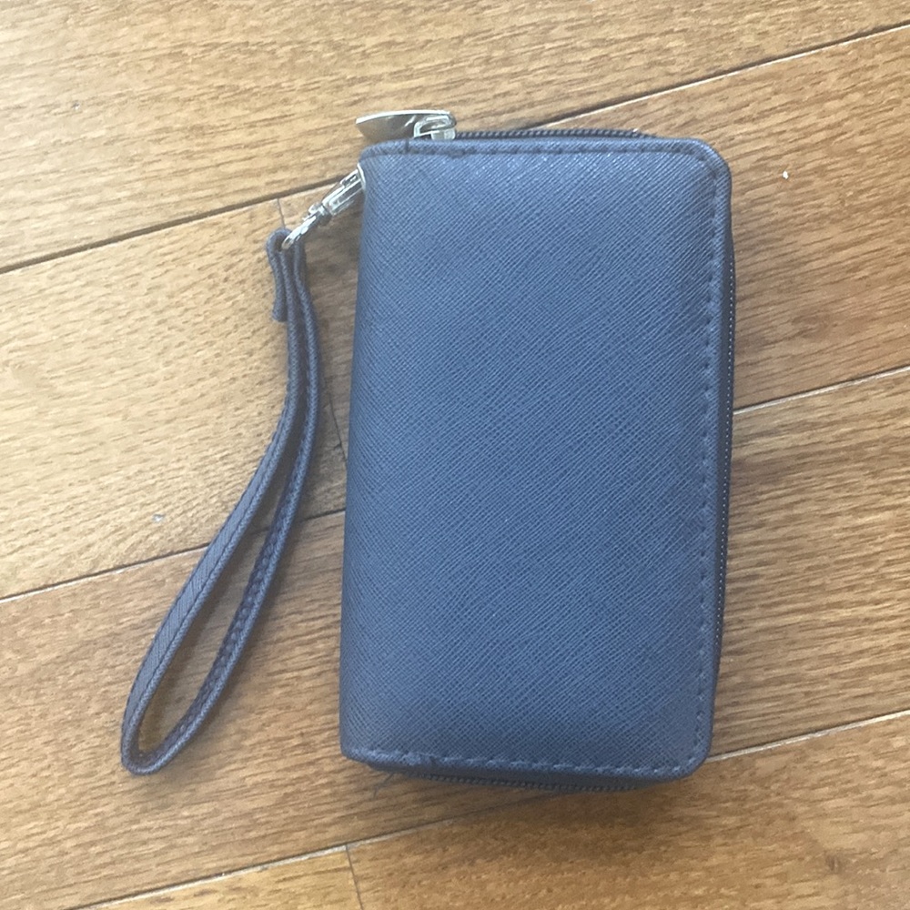 Brand New Wristlet purse/clutch